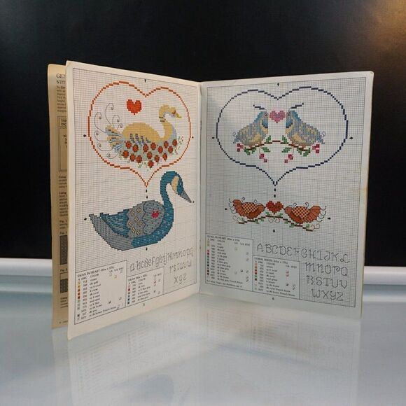 Milly Smiths Country Folk Art 1983 Cross Stitch Pattern Leaflet 286 Cats Pig Hen - Picture 8 of 9